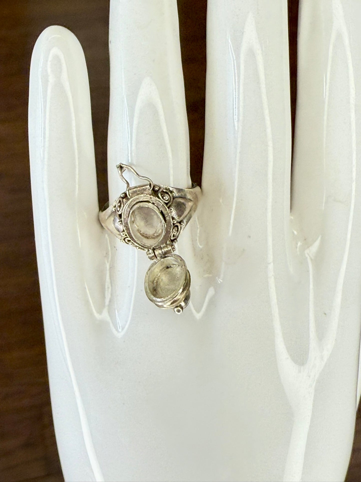 Amethyst Poison Ring