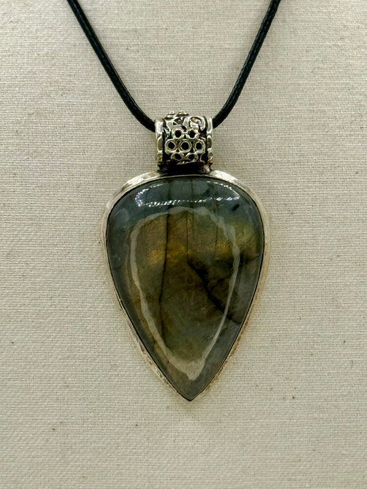 Labradorite Pendant