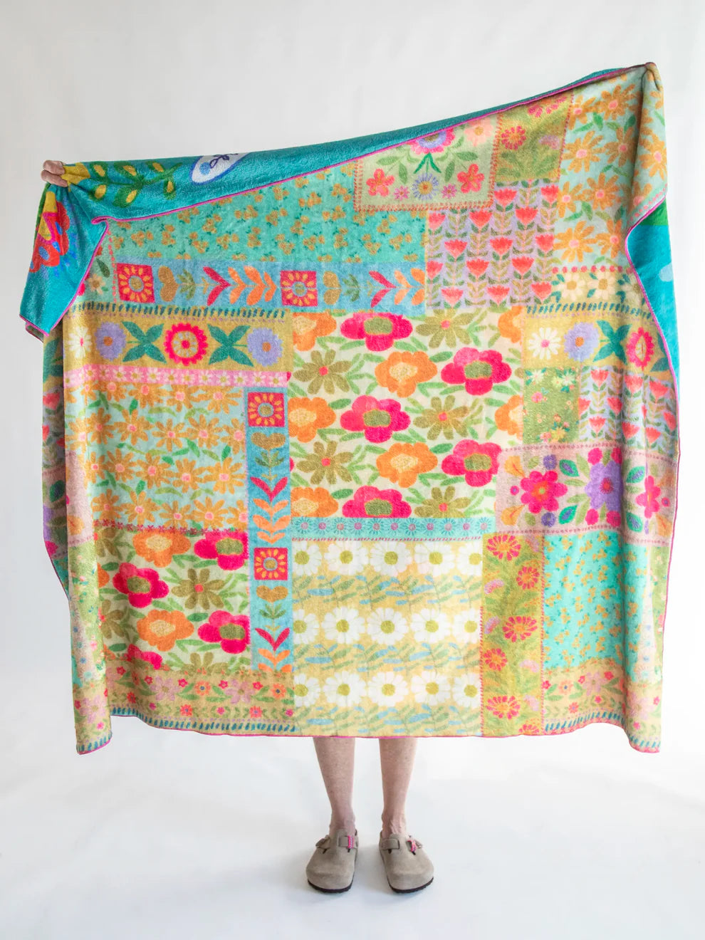 Double-Sided Cozy Throw Blanket